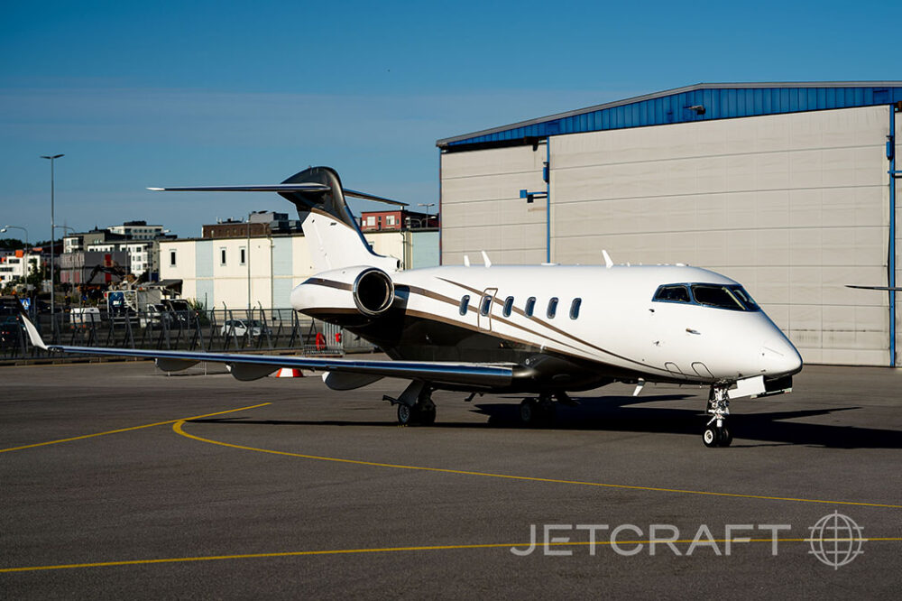 2008 Bombardier Challenger 300 S/N 20169